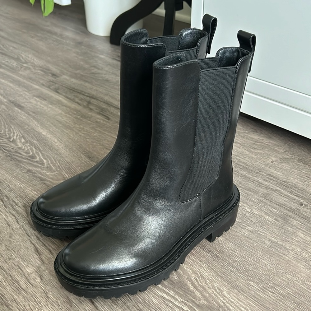 New TORY BURCH leather booties